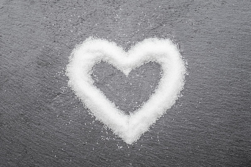 Heart shape made from erythritol crystals illustrating research into erythritol and cardiovascular risk.